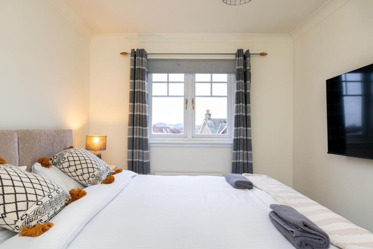 4 Bedroom Townhouse In Stirling Exterior foto