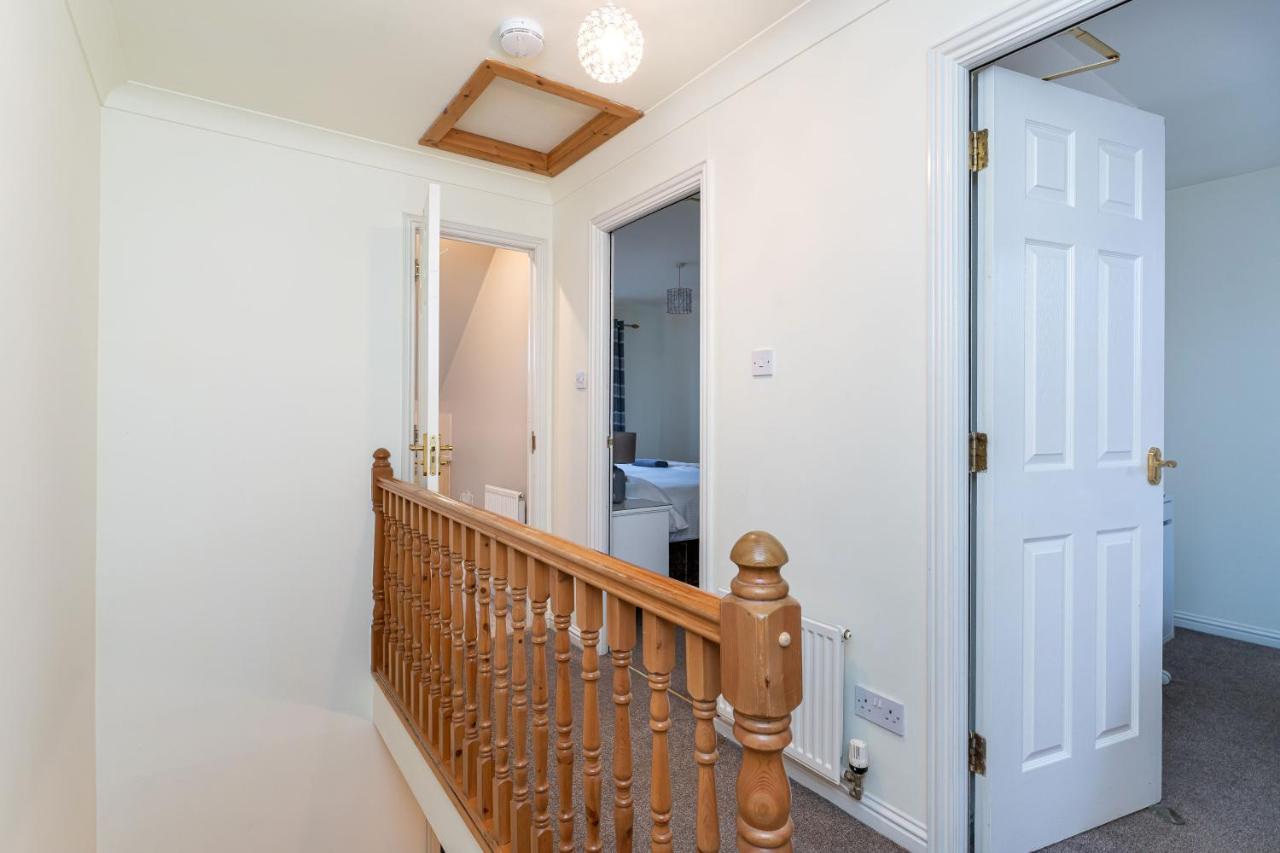 4 Bedroom Townhouse In Stirling Exterior foto